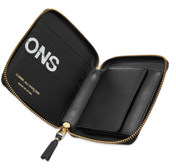 COMME DES GARCONS SA2100HL HUGE LOGO WALLET | BLACK